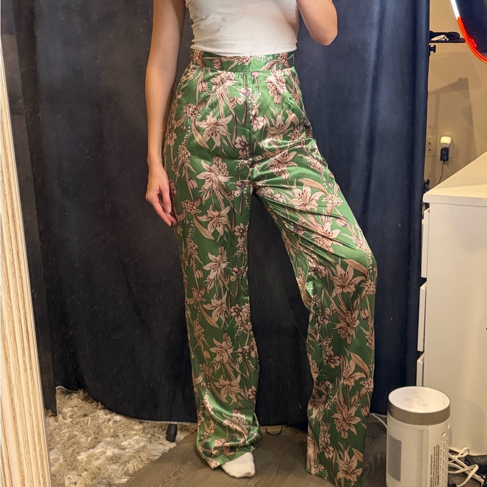 PrettyLittleThing Green Floral Wide Leg Pants